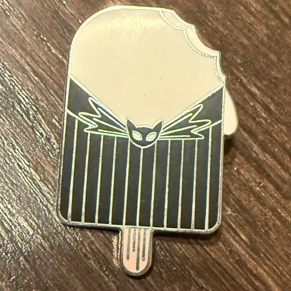 Disney Mystery Ice Cream Pin Nightmare Before Christmas - Picture 1 of 2